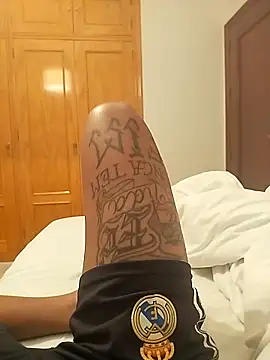 Snapshot of Brenocampos chatting on April 9, 2026, 10:04 pm Brenocampos online show from April 9, 2026, 10:04 pm