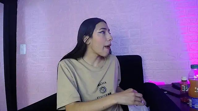 Violett1126 online show from July 15, 2026, 5:02 am
