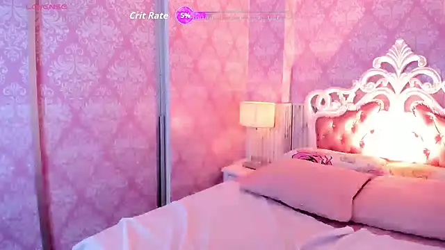 Hellencute18  online show from July 17, 2026, 11:17 am