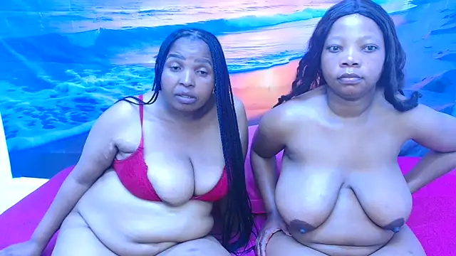 Snapshot of GoldenLuxeLady chatting on June 2, 2026, 12:45 am GoldenLuxeLady online show from June 2, 2026, 12:45 am