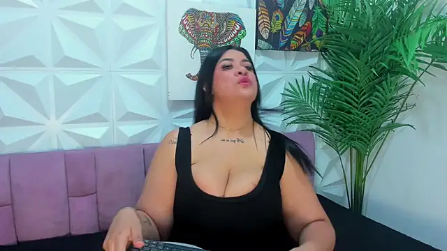 Katty West online show from May 31, 2026, 3:41 pm