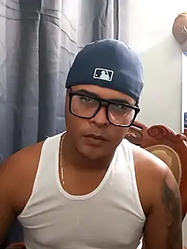 Snapshot of Stark__23 chatting on April 16, 2026, 2:40 pm Stark 23 online show from April 16, 2026, 2:40 pm