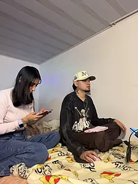 Snapshot of hotlatinocouple__ chatting on April 26, 2026, 7:28 am hotlatinocouple online show from April 26, 2026, 7:28 am