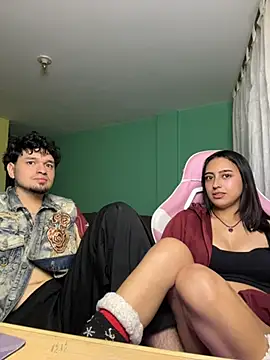 Snapshot of hotlatinocouple__ chatting on May 16, 2026, 12:18 am hotlatinocouple online show from May 16, 2026, 12:18 am