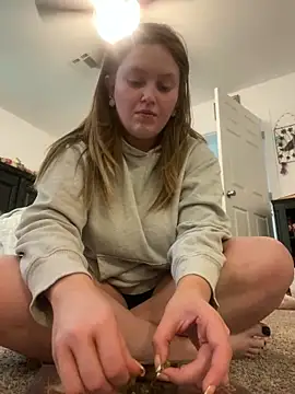 perfectbbprincess online show from April 9, 2026, 8:25 pm