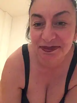 Lizzaa80 online show from April 30, 2026, 8:15 pm