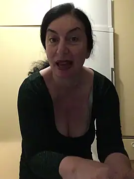 Lizzaa80 online show from June 2, 2026, 8:44 pm