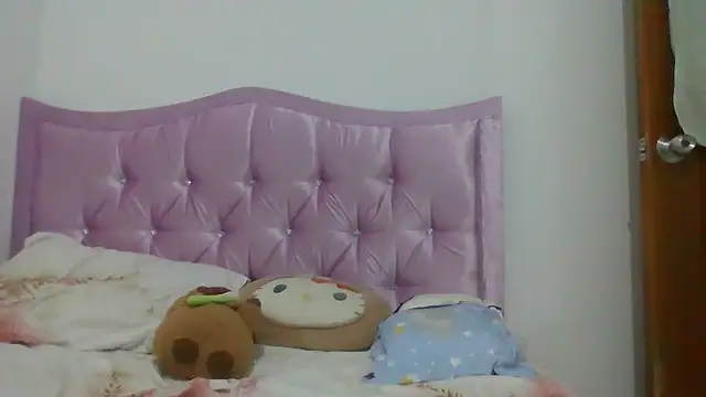 xoxo anny online show from July 18, 2026, 4:22 pm