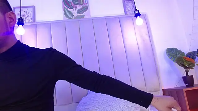 aji golds online show from April 25, 2026, 8:17 pm