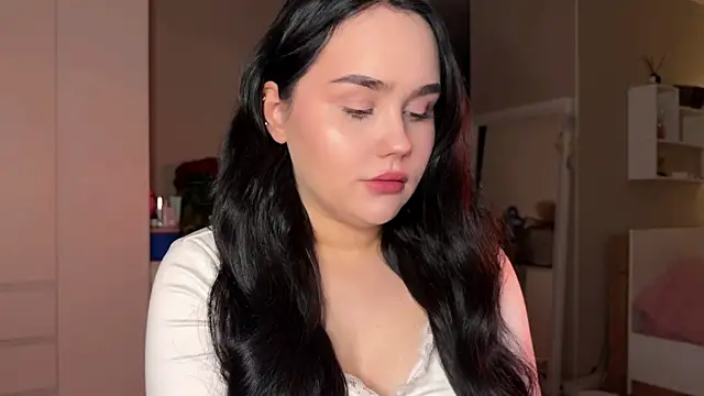 Snapshot of lola_raze chatting on July 30, 2026, 11:04 pm lola raze online show from July 30, 2026, 11:04 pm