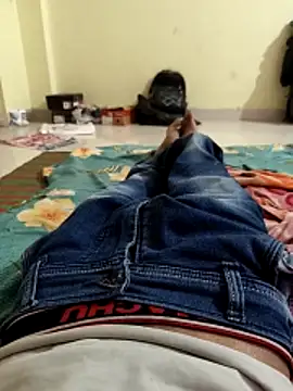 Snapshot of _younger_couples_ chatting on April 11, 2026, 10:03 pm younger couples online show from April 11, 2026, 10:03 pm