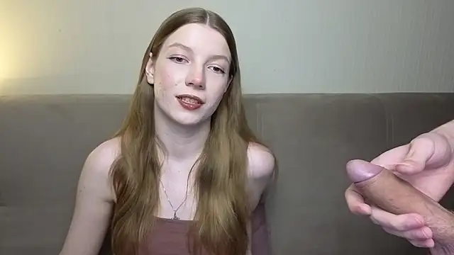 Snapshot of -Kamiko_ chatting on April 13, 2026, 4:23 pm -Kamiko online show from April 13, 2026, 4:23 pm