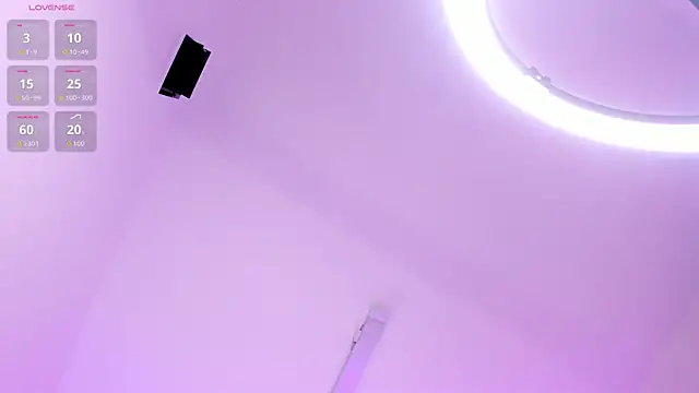 kitty bluuee online show from April 15, 2026, 3:02 am