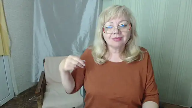 LavandaMay online show from May 12, 2026, 7:22 pm