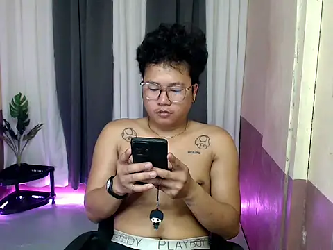 Soctober online show from April 15, 2026, 5:03 am