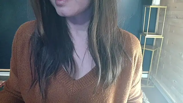 NicoleLove  online show from April 26, 2026, 7:06 am