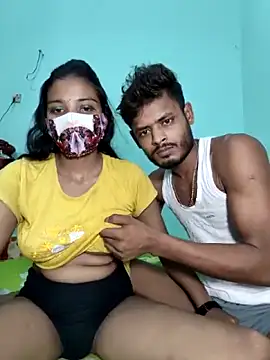 Snapshot of Hot-Couple4 chatting on May 21, 2026, 6:15 pm Hot-Couple4 online show from May 21, 2026, 6:15 pm