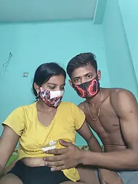 Snapshot of Hot-Couple4 chatting on May 24, 2026, 6:02 pm Hot-Couple4 online show from May 24, 2026, 6:02 pm