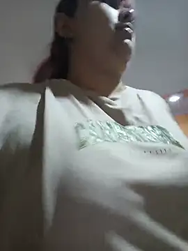 Snapshot of AliceScoot_ chatting on May 21, 2026, 6:04 pm AliceScoot online show from May 21, 2026, 6:04 pm
