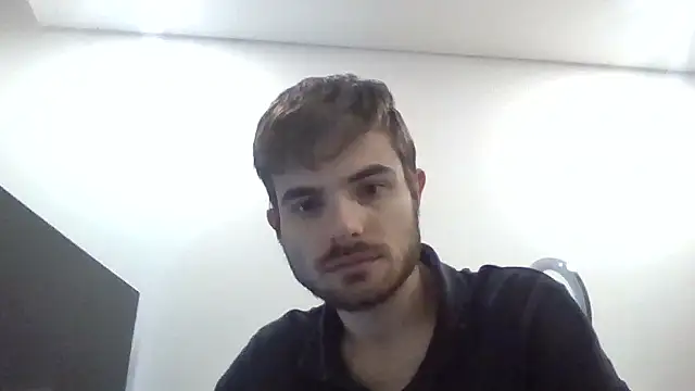 danievio21 online show from May 7, 2026, 12:54 pm
