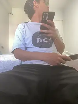 Snapshot of JuanF0304 chatting on April 15, 2026, 3:19 pm JuanF0304 online show from April 15, 2026, 3:19 pm