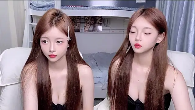 xiaoqiao-daqiao online show from June 23, 2026, 9:57 pm
