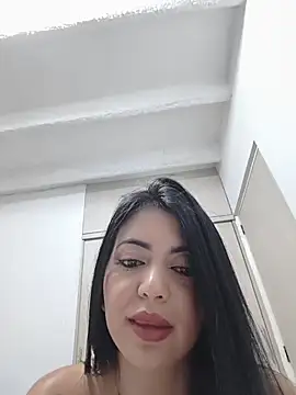 Snapshot of LeilaScott chatting on April 27, 2026, 2:31 am LeilaScott online show from April 27, 2026, 2:31 am