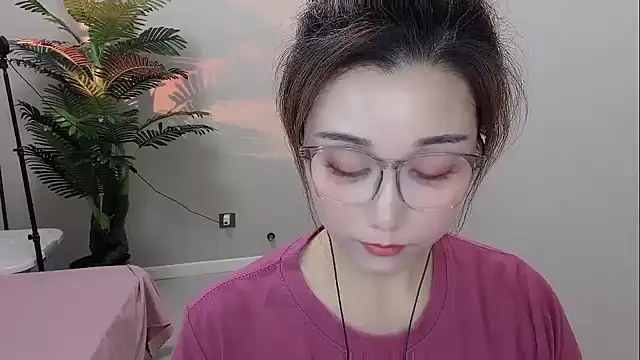 Snapshot of Yunxi- chatting on April 18, 2026, 1:37 pm Yunxi- online show from April 18, 2026, 1:37 pm