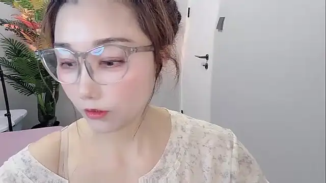 Snapshot of Yunxi- chatting on April 30, 2026, 12:55 pm Yunxi- online show from April 30, 2026, 12:55 pm