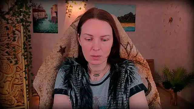 Snapshot of LanaRadiance chatting on June 2, 2026, 1:35 pm LanaRadiance online show from June 2, 2026, 1:35 pm