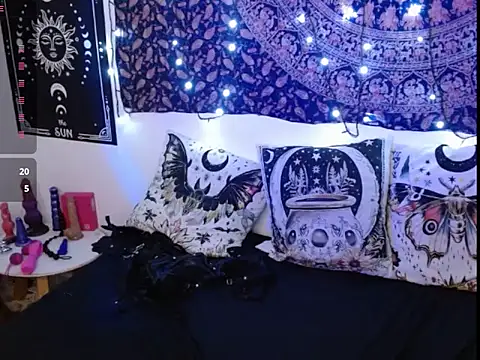 Ozzy Valentino online show from July 23, 2026, 1:58 am