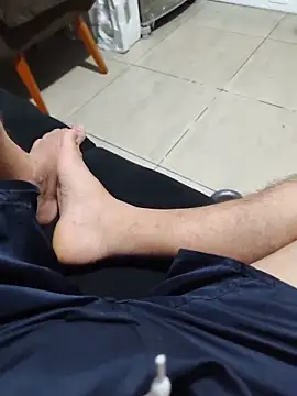 Fofinho44 online show from May 15, 2026, 11:56 pm