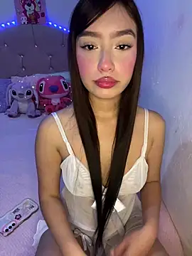 Miakittyyy online show from April 24, 2026, 2:19 pm