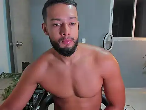 Snapshot of Juan_Calix chatting on April 12, 2026, 10:59 pm Juan Calix online show from April 12, 2026, 10:59 pm