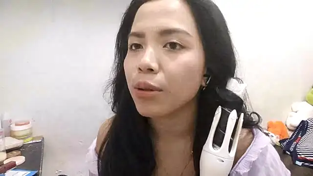 LiliyanaS online show from April 12, 2026, 5:45 am