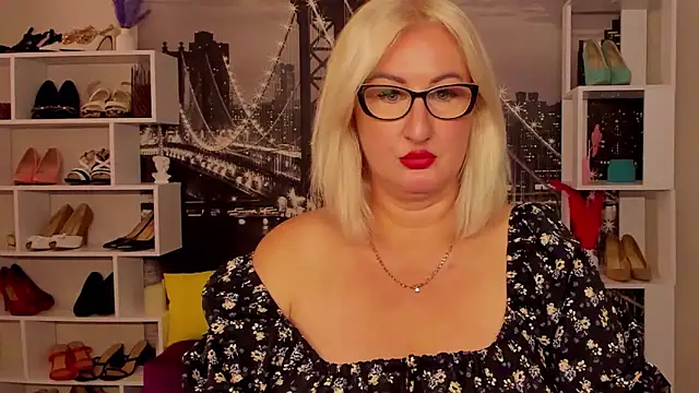 Snapshot of DianaFrances chatting on May 30, 2026, 1:08 pm DianaFrances online show from May 30, 2026, 1:08 pm