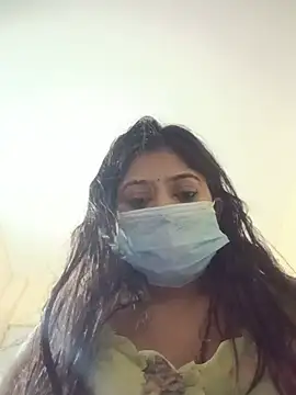 dearmona00 online show from July 1, 2026, 7:02 pm