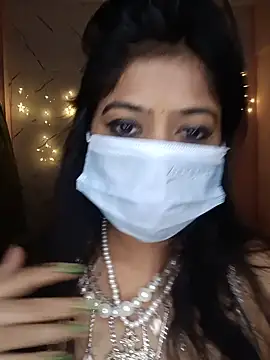 dearmona00 online show from July 24, 2026, 4:49 pm