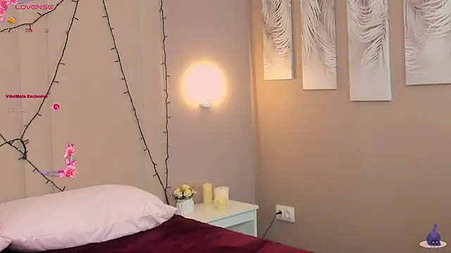 Liacandy  online show from April 13, 2026, 9:15 am