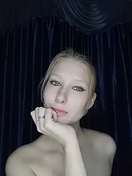 Snapshot of Tanya_Savel chatting on May 1, 2026, 2:32 pm Tanya Savel online show from May 1, 2026, 2:32 pm