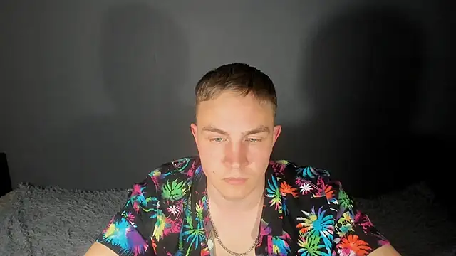 Snapshot of avrions chatting on April 16, 2026, 12:17 pm avrions online show from April 16, 2026, 12:17 pm