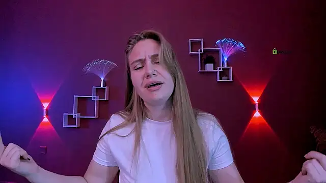 hanna dream0 online show from May 17, 2026, 1:14 am