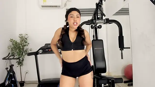 Snapshot of Mallory_Lee chatting on May 5, 2026, 12:13 pm Mallory Lee online show from May 5, 2026, 12:13 pm