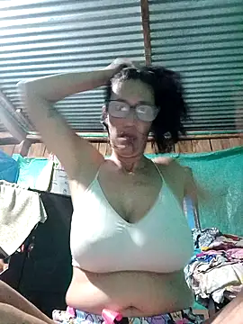 DulceM0609 online show from April 17, 2026, 3:20 am