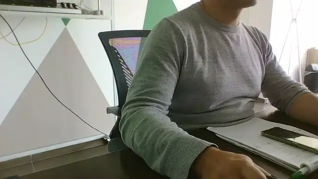 Snapshot of brunosso85ita chatting on April 15, 2026, 2:57 pm brunosso85ita online show from April 15, 2026, 2:57 pm