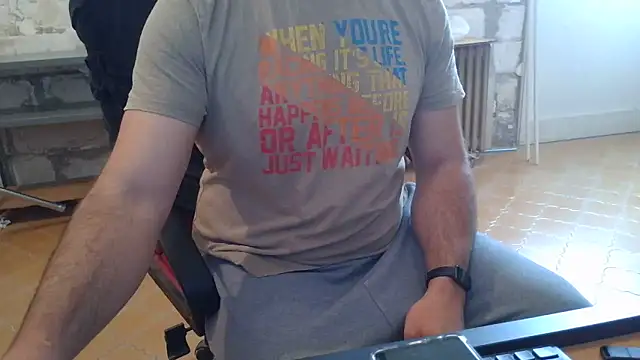 Snapshot of brunosso85ita chatting on May 1, 2026, 10:20 am brunosso85ita online show from May 1, 2026, 10:20 am