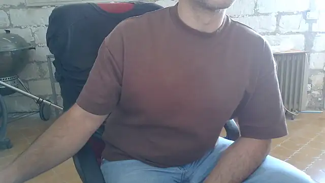 Snapshot of brunosso85ita chatting on May 3, 2026, 8:20 am brunosso85ita online show from May 3, 2026, 8:20 am