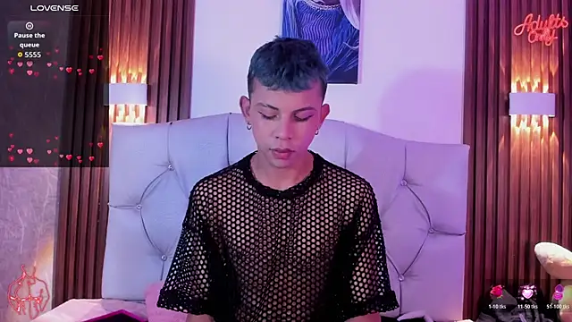Snapshot of Apolo_Prince1 chatting on April 21, 2026, 8:23 pm Apolo Prince1 online show from April 21, 2026, 8:23 pm