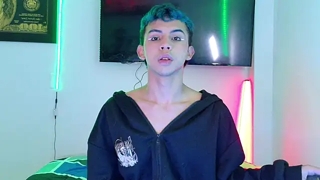 Snapshot of Apolo_Prince1 chatting on June 11, 2026, 12:43 am Apolo Prince1 online show from June 11, 2026, 12:43 am