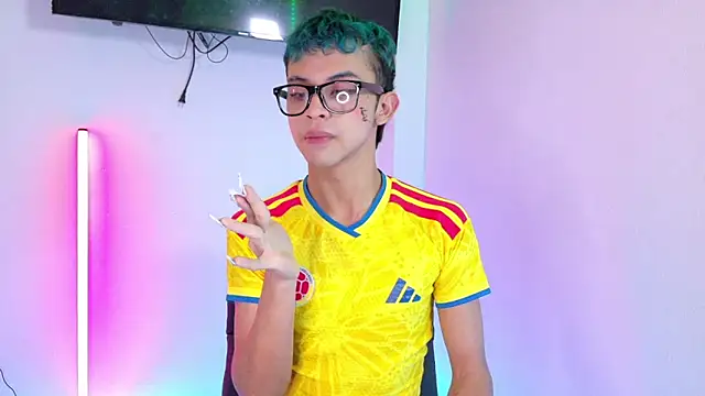 Snapshot of Apolo_Prince1 chatting on June 17, 2026, 10:00 pm Apolo Prince1 online show from June 17, 2026, 10:00 pm